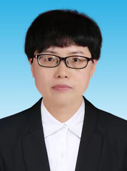 本科学历，副主任检验技师。