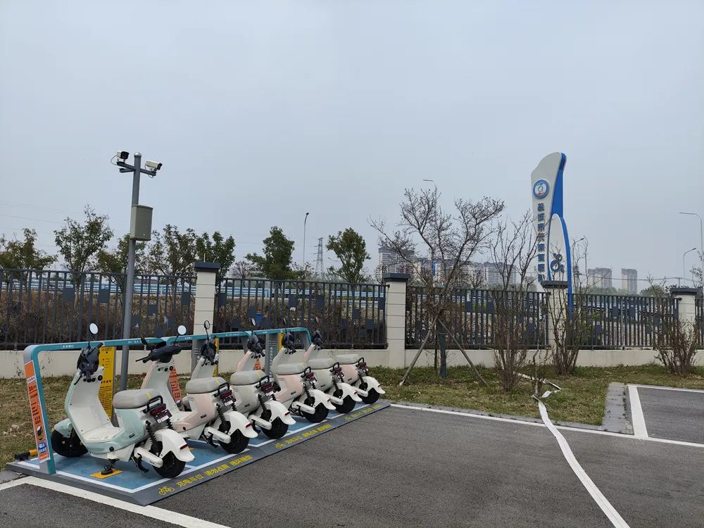 南京市鹏飞吾限充电科技有限公司，电动车自行车无线充电，两轮车无线充电，电动车无线充电设备，两轮电动车无线充电桩