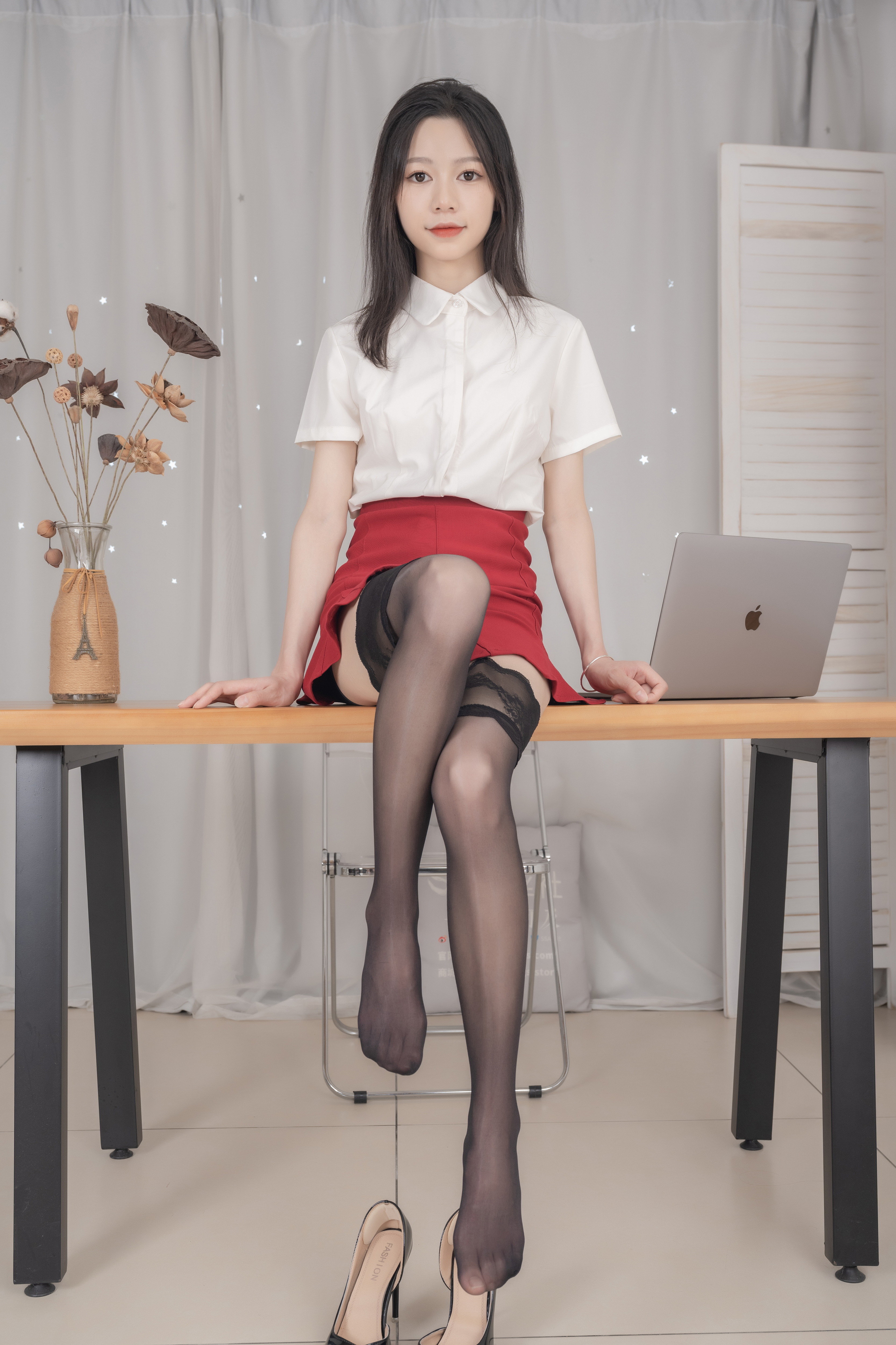 脚尖微加固蕾丝一体吊带袜