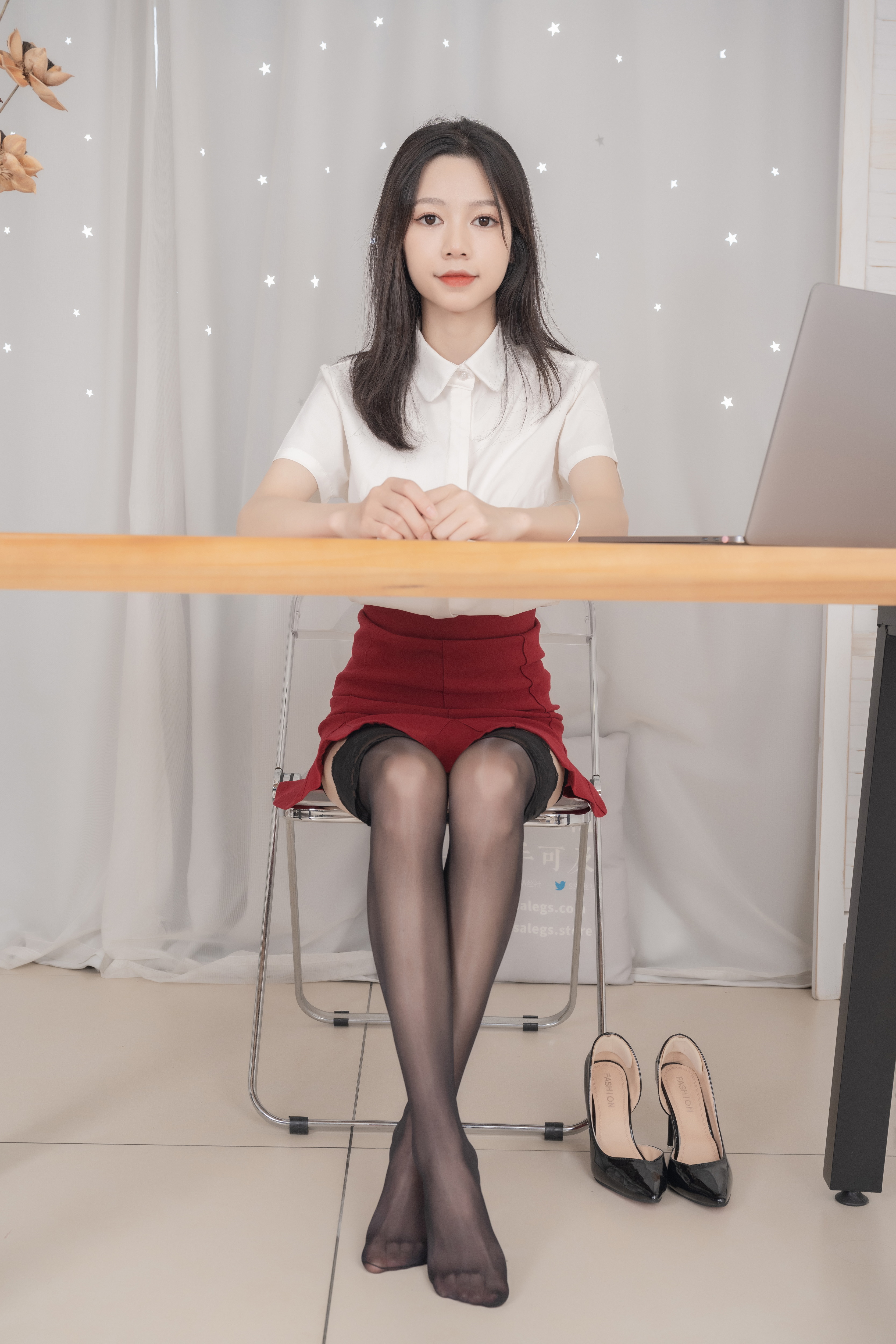 脚尖微加固蕾丝一体吊带袜