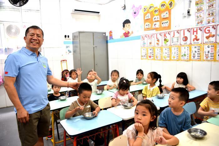 巴西华校闹元宵：唱童谣 尝汤圆 念乡情