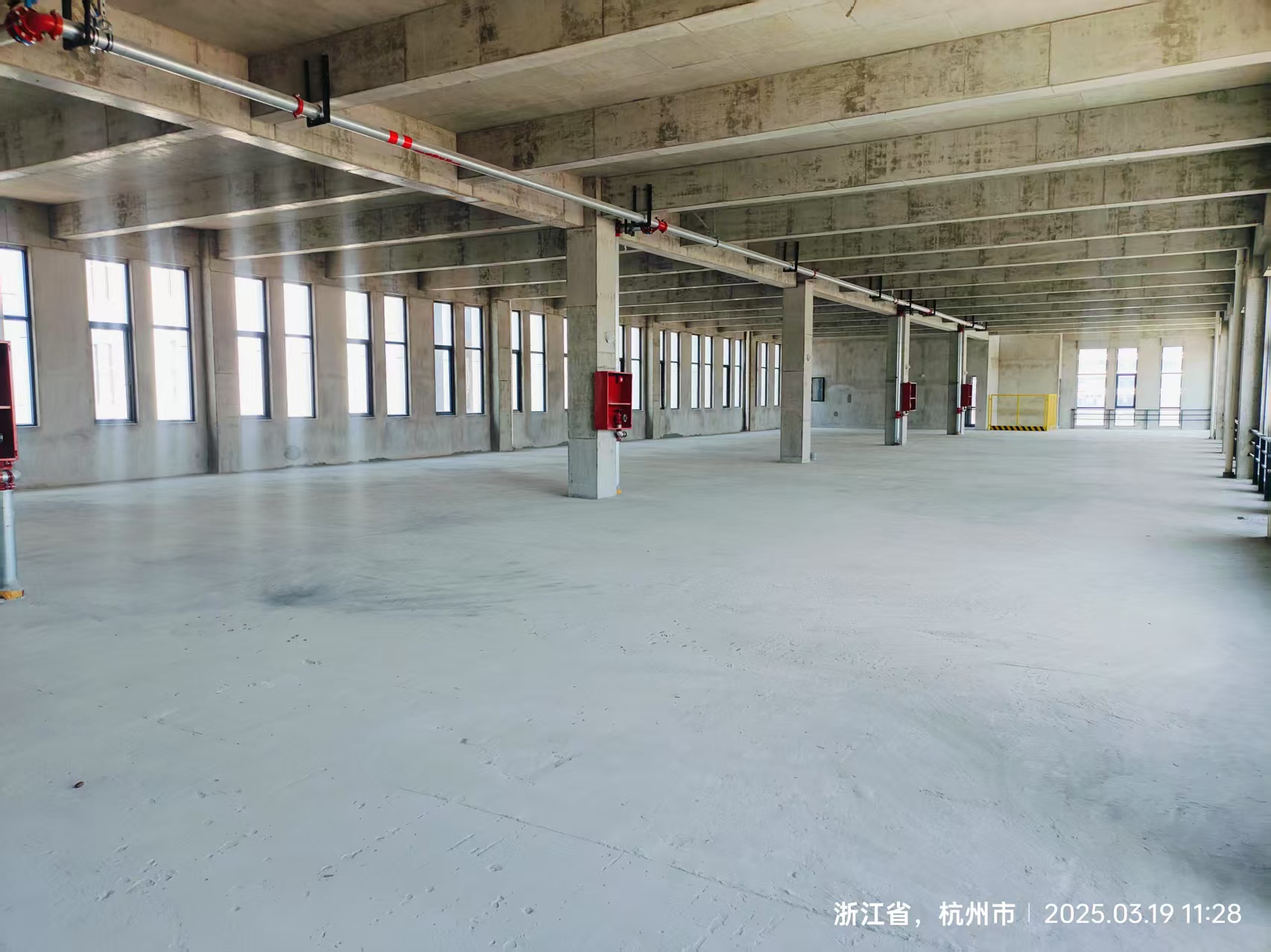 d8bf77b2252e4c9b95d3ad390b4aa596