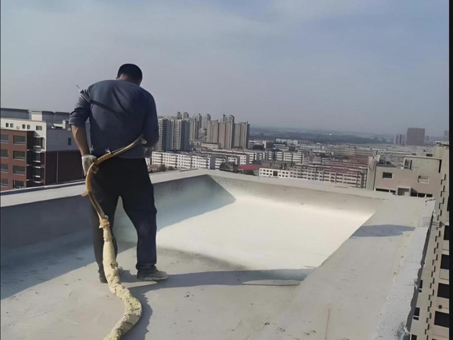聚氨酯屋面喷涂2