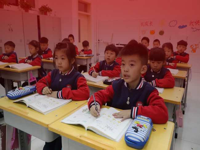 济宁修文外国语学校