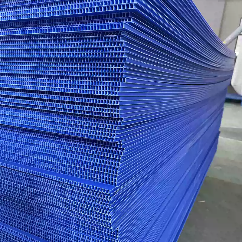 daniil-silantev-UIcBEy5TDTA-unsplash