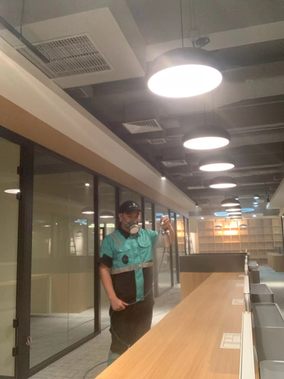 番禺区时代芳华里百获施工治理现场-b09d0d122766db91cdd77155408723a
