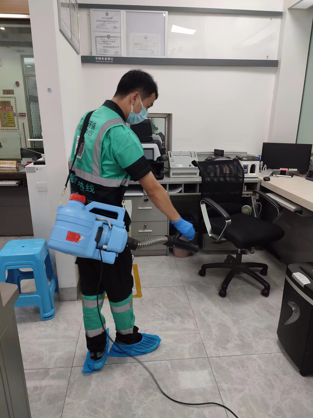中国农业银行-汉溪支行消毒施工现场-b3b76a8a81af1d9caac7435ada1473c