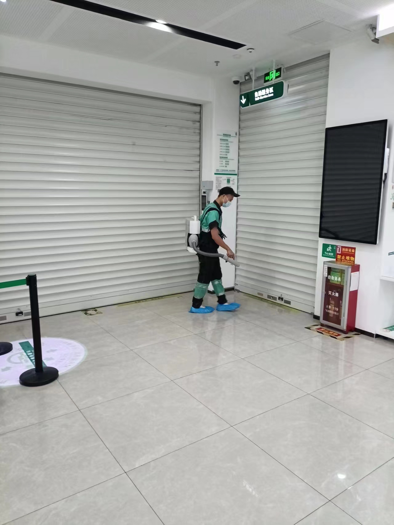 农业银行番禺洛城支行消毒施工治理现场-2e7d8952c202ed8efad6f07d23cee36