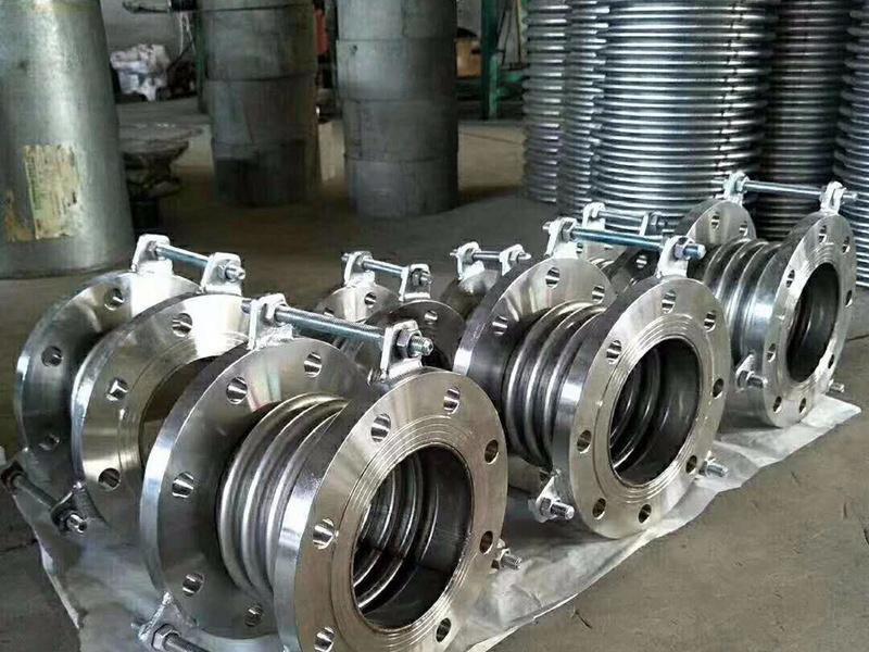 不锈钢波纹补偿器