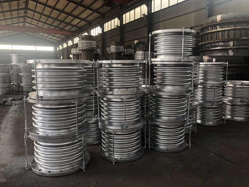 法兰波纹补偿器