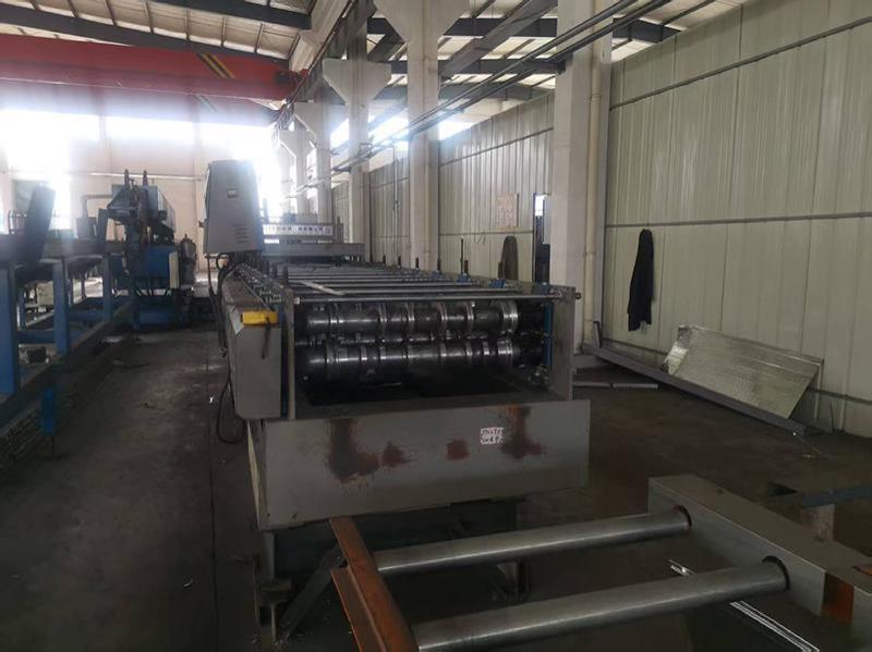 900型彩钢板压瓦机