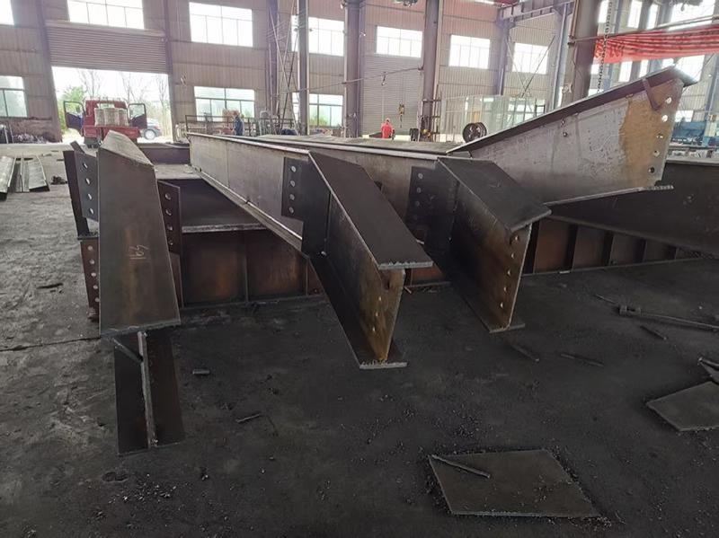 造型钢梁拼装构件