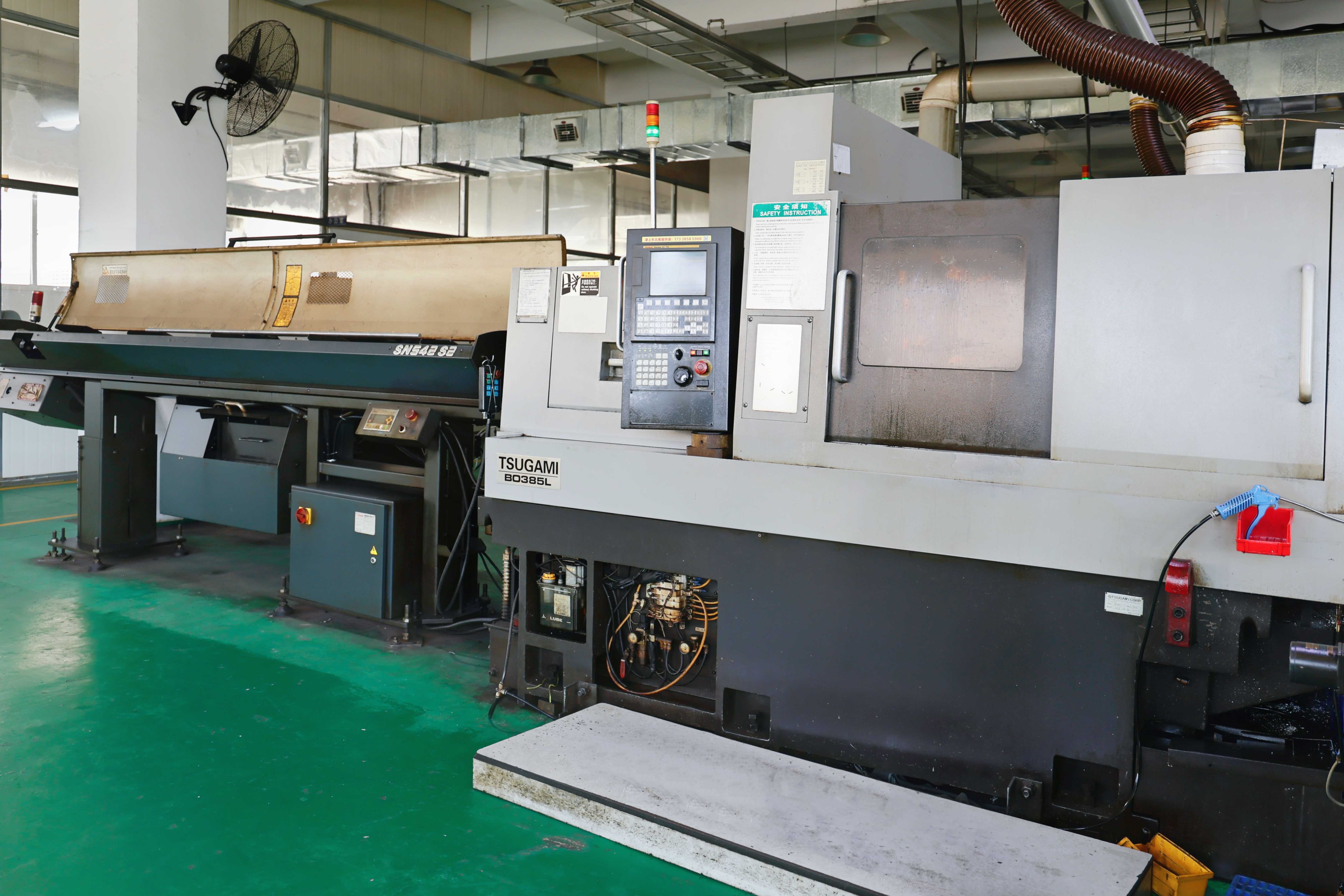 津上BO385车铣复合机，可以实现直径38mm材料加工，加工精度±0.004mm。