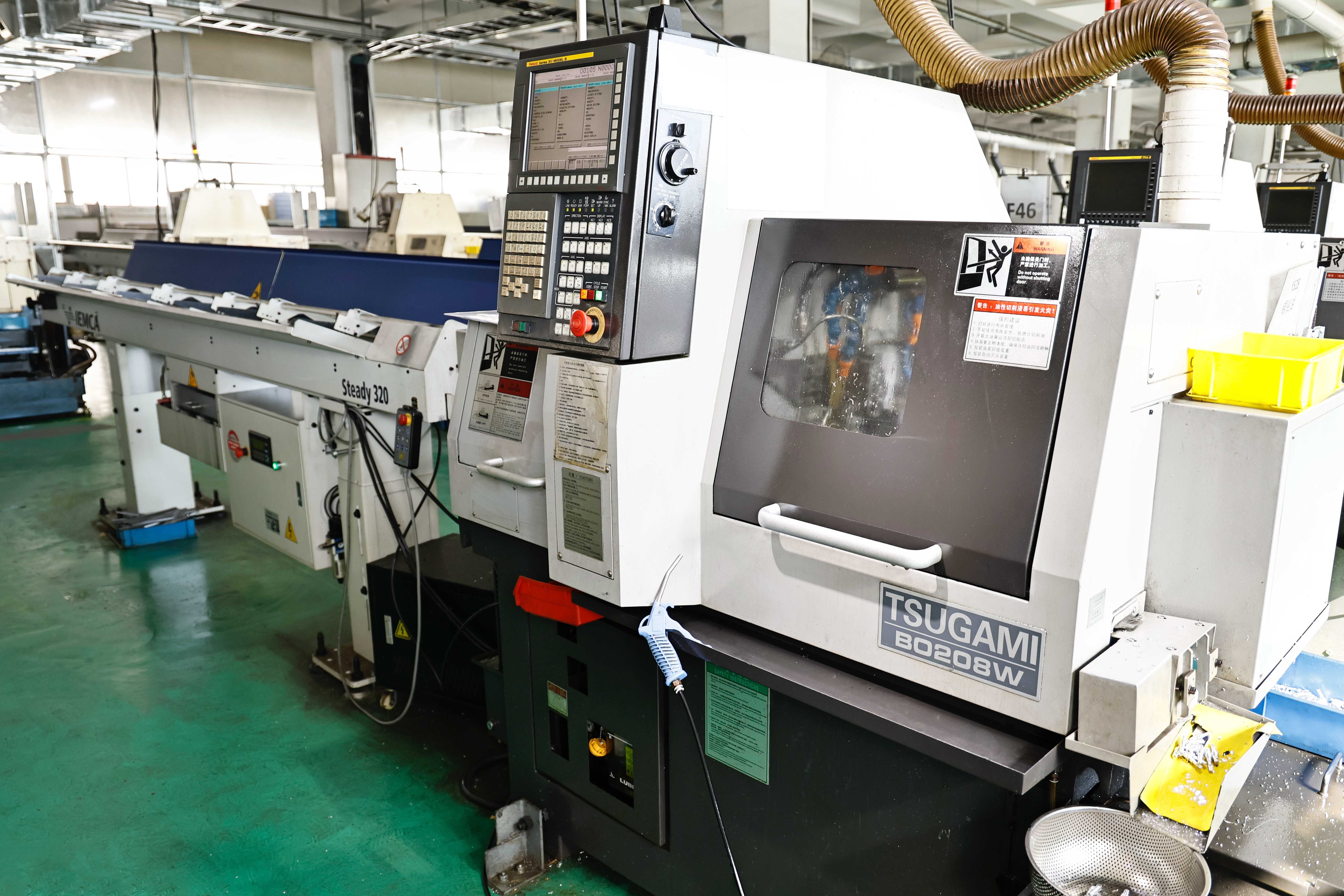 津上BO208车铣复合机，是可以加工各种复杂形状的8轴机，最大加工直径20mm，加工精度±0.004mm。