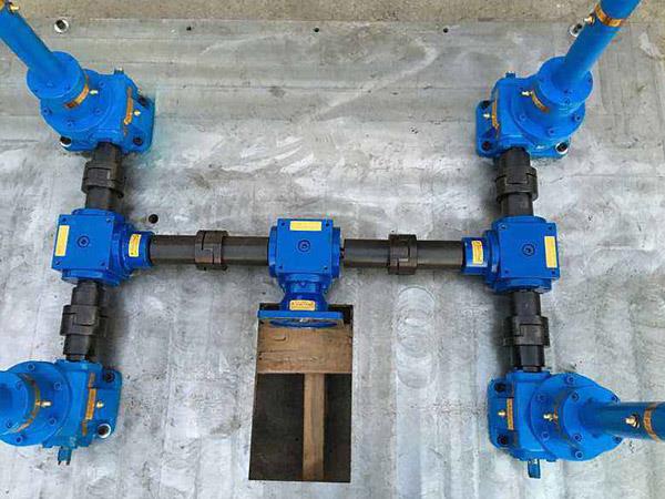 丝杆升降机多台联动