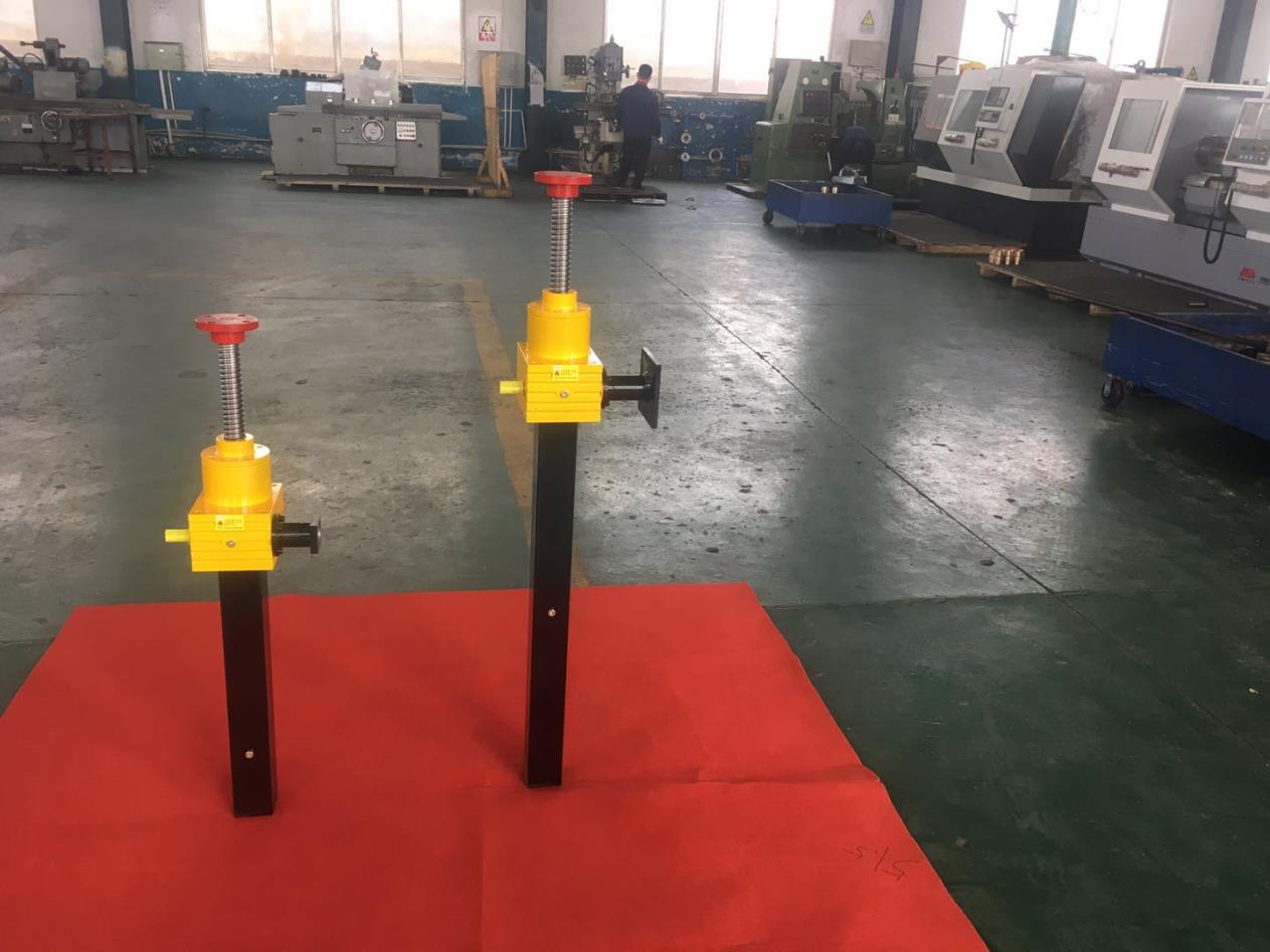 非标定做方壳丝杆升降机