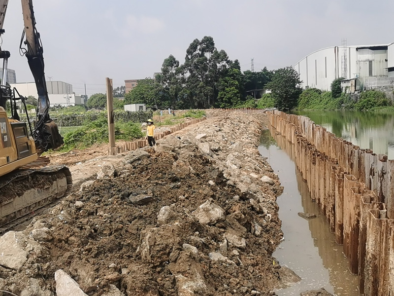 东莞华阳钢板桩河堤施工-2