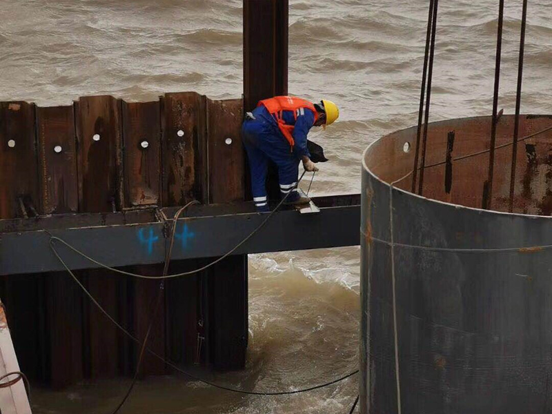 广州南沙15米钢板桩桥墩施工-13