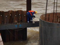 广州南沙15米钢板桩桥墩施工-13