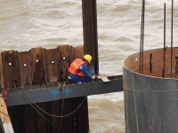 广州南沙15米钢板桩桥墩施工-14