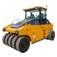 胶轮压路机