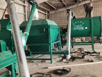 卧式饲料粉碎混合机组