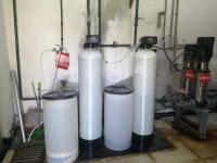 西飞某洗衣服锅炉2吨每小时软化水设备