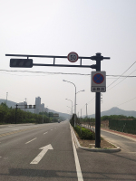 济南飞机场航天大道电子警察杆案例-2