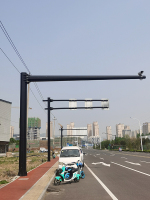 济南飞机场航天大道电子警察杆案例-3