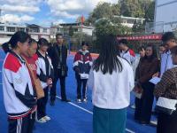 学生家长操场谈话