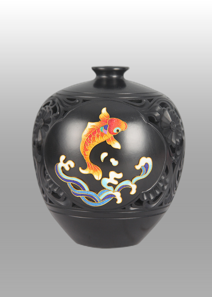 龙山黑陶景泰蓝团圆罐