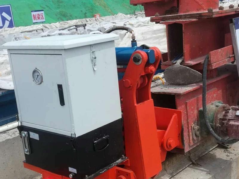 电动液压夹轨器