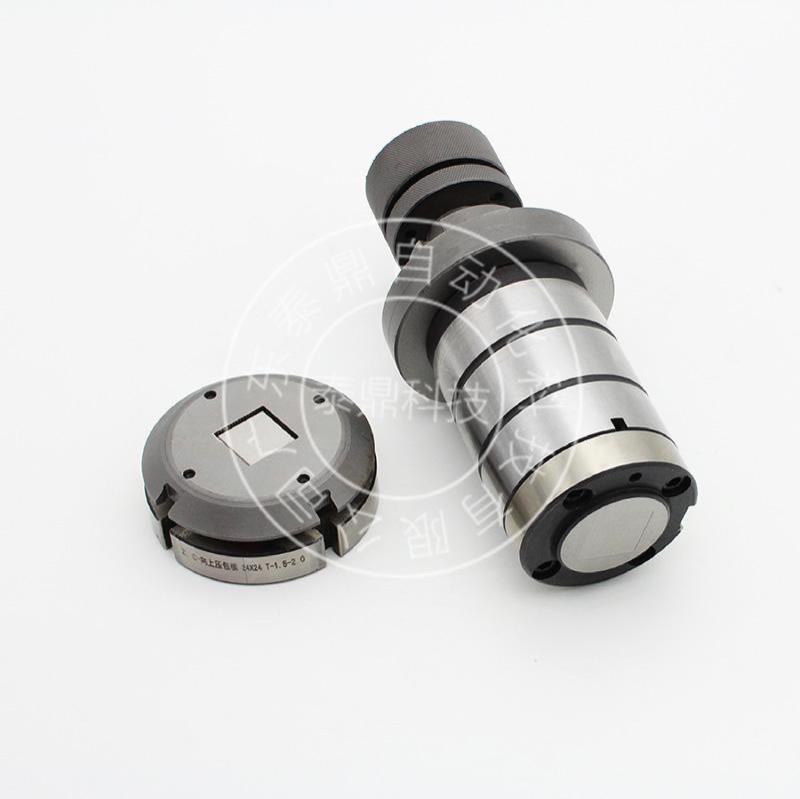 C工位向上压包模