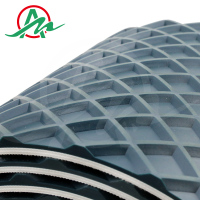 墨绿色菱形木工输送带2