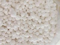 无水颗粒状氯化钙..