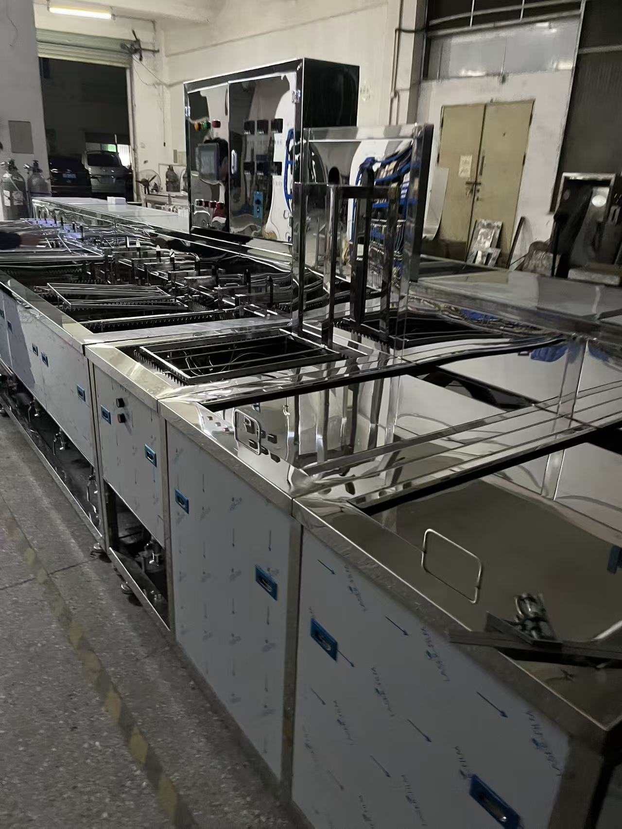 盖板10槽清洗机