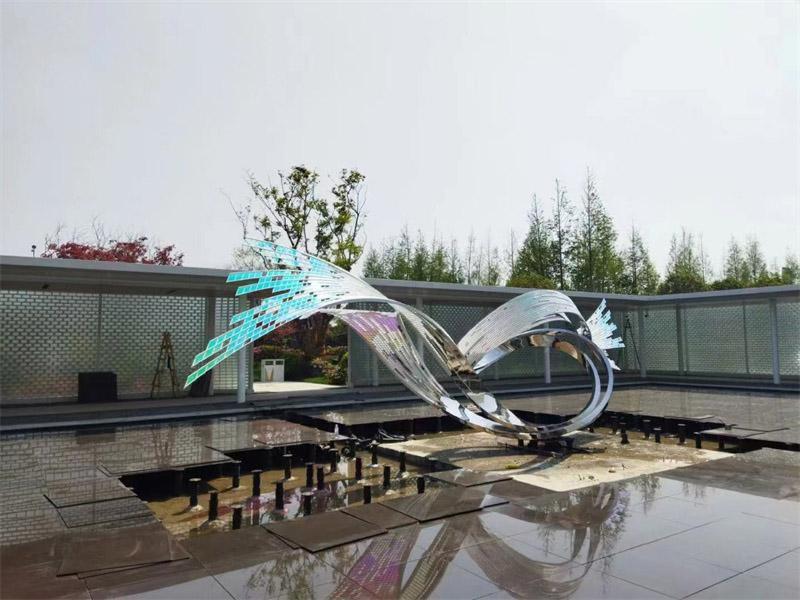 不锈钢镜面电镀雕塑