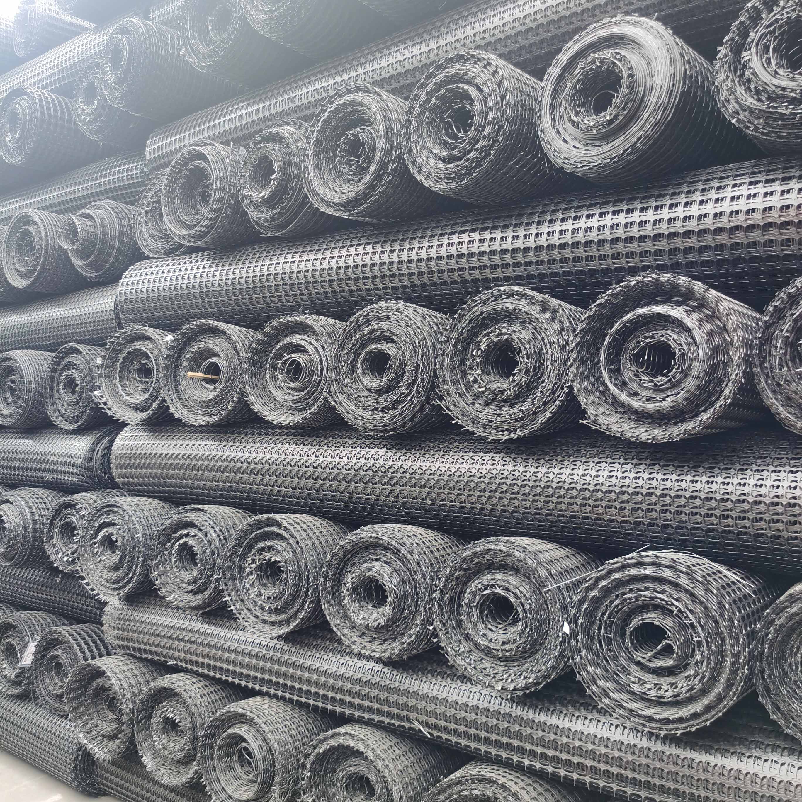 双向塑料土工格栅库存