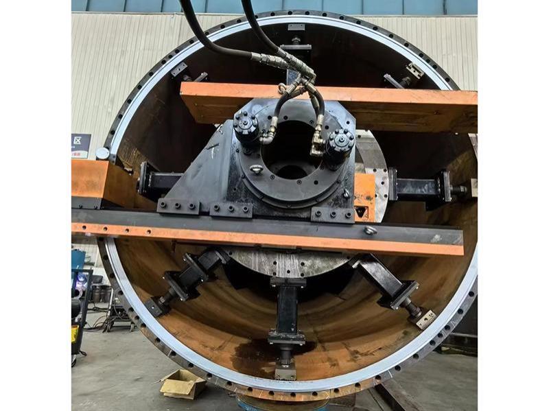 2.2米垂直法兰修复2