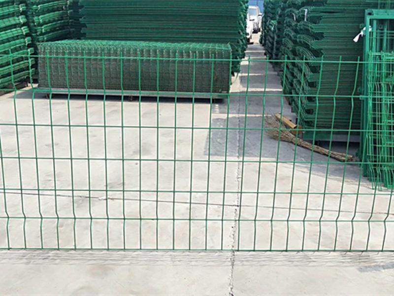 双边丝护栏-9-