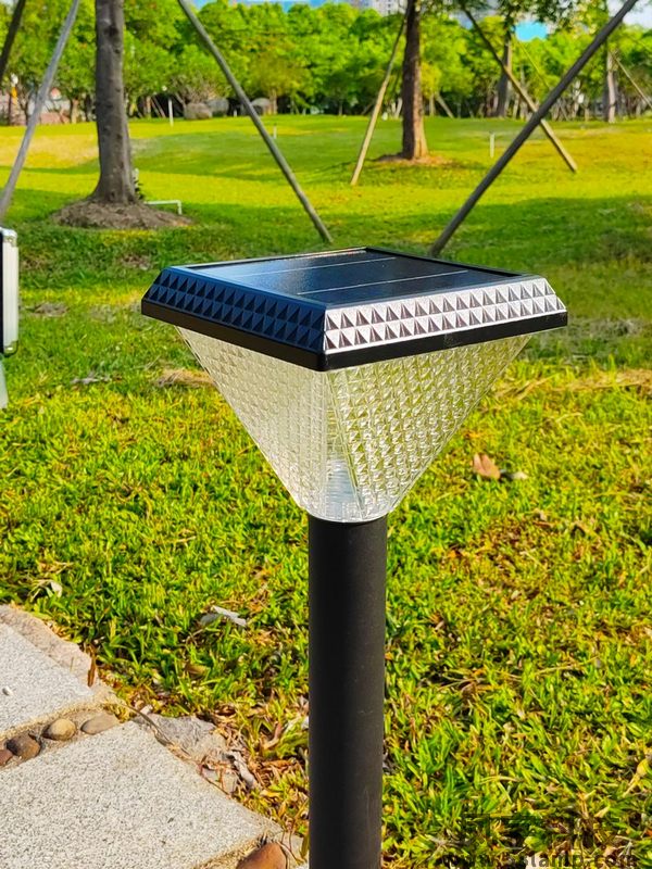 太阳能草坪灯00010