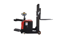 电动平衡重堆高车CPD-B