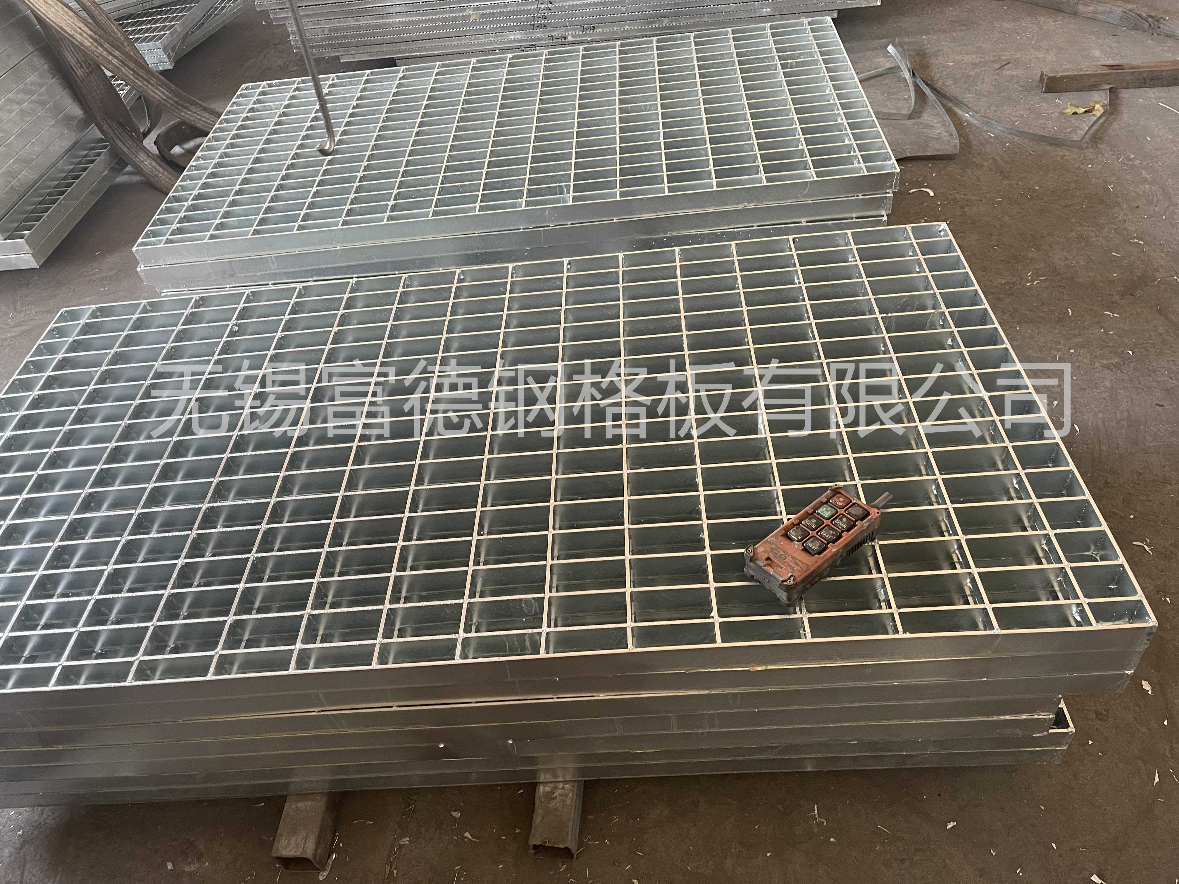 03702cb618529249cbe7c841a77ee50