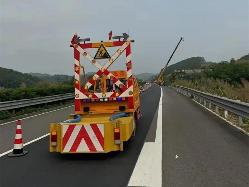 防撞缓冲车3