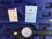 12、带表卡规