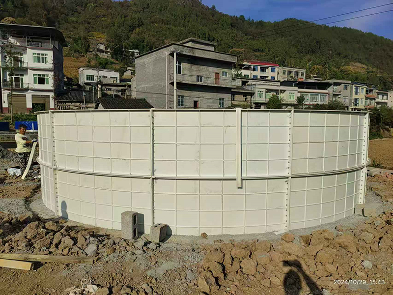 玻璃钢鱼池水箱-9