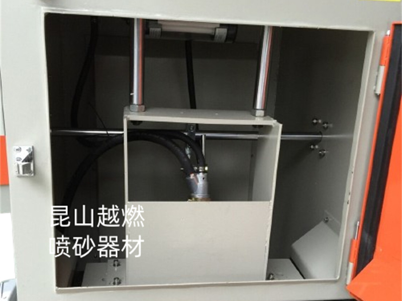 锯条喷砂机2-removebg-preview