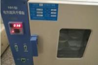 电热鼓风干燥箱