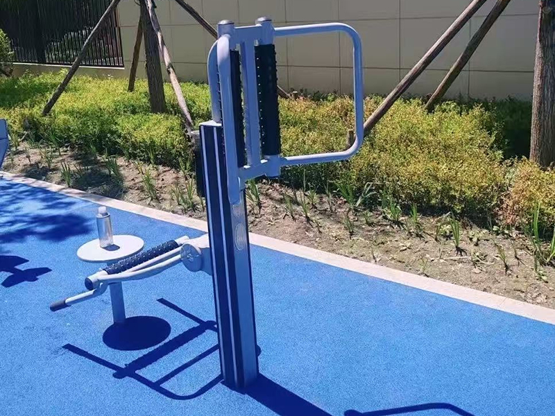 塑木健身器材3