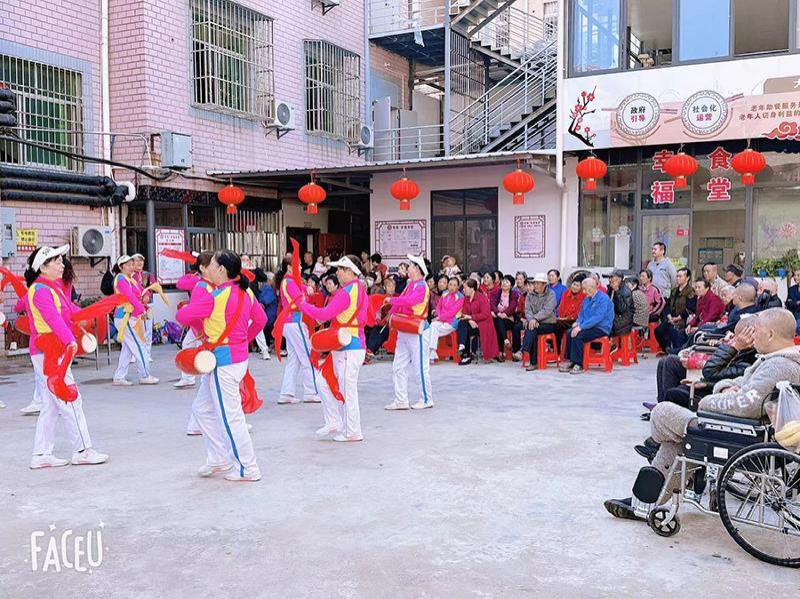 服务里面图片七